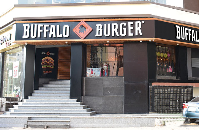 فروع بافلو برجر